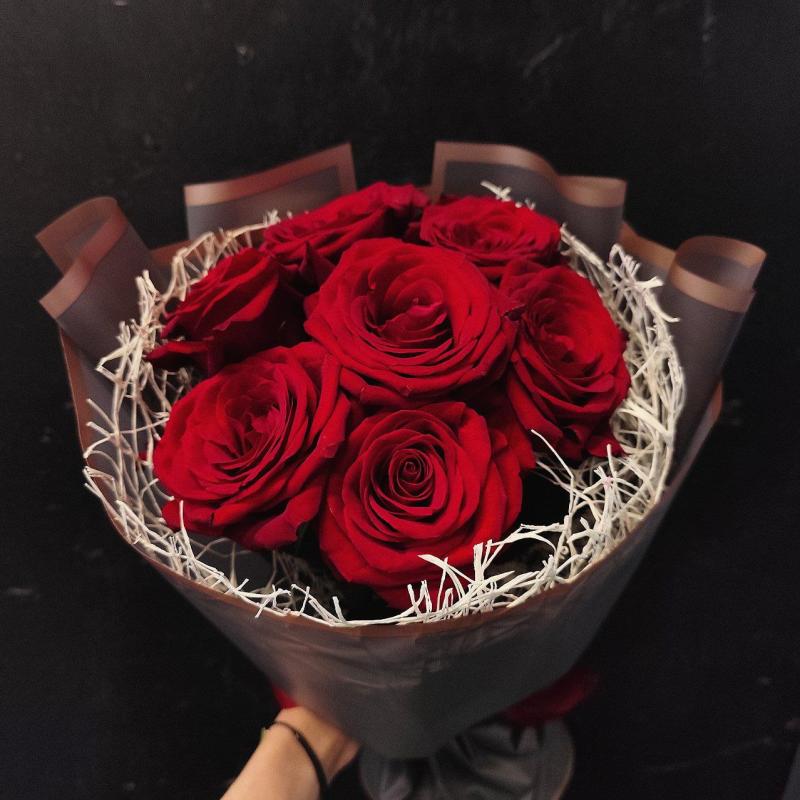 Букет из красных роз